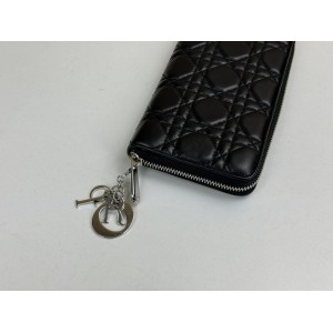DIOR LADY DIOR LONG ZIPPER WALLET